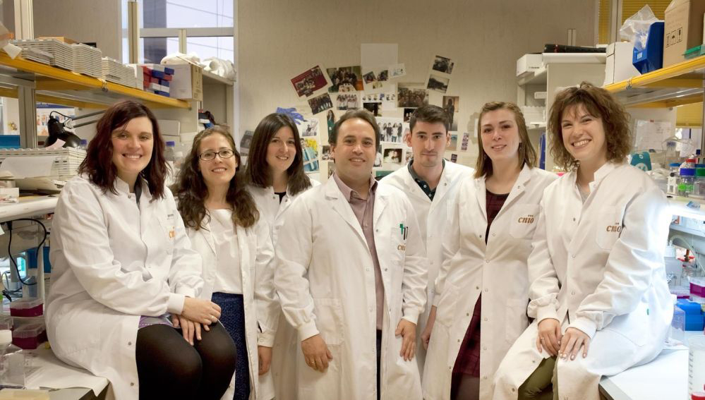 El equipo del Dr. Héctor Peinado en su proyecto de investigación del melanoma 